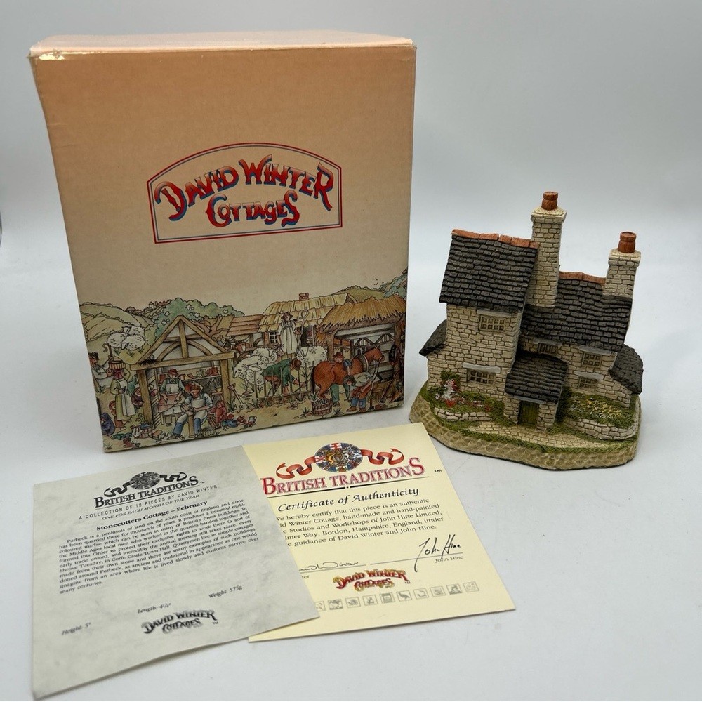 David Winter Cottages Stonecutter's Cottage British Traditions Feb. w/ Box & COA